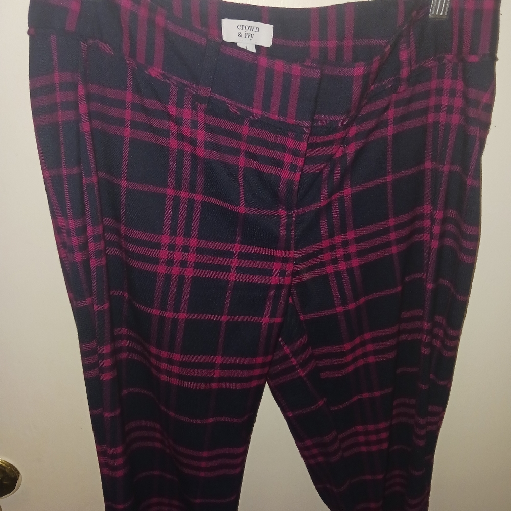 Crown & Ivy Navy and Hot Pink Plaid Capri Pants